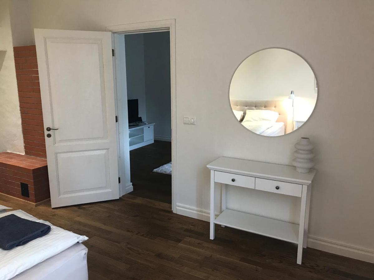 Lossi Apartment Kuressaare Buitenkant foto